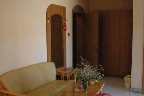 Crystal Hotel Asmara Bagian luar foto